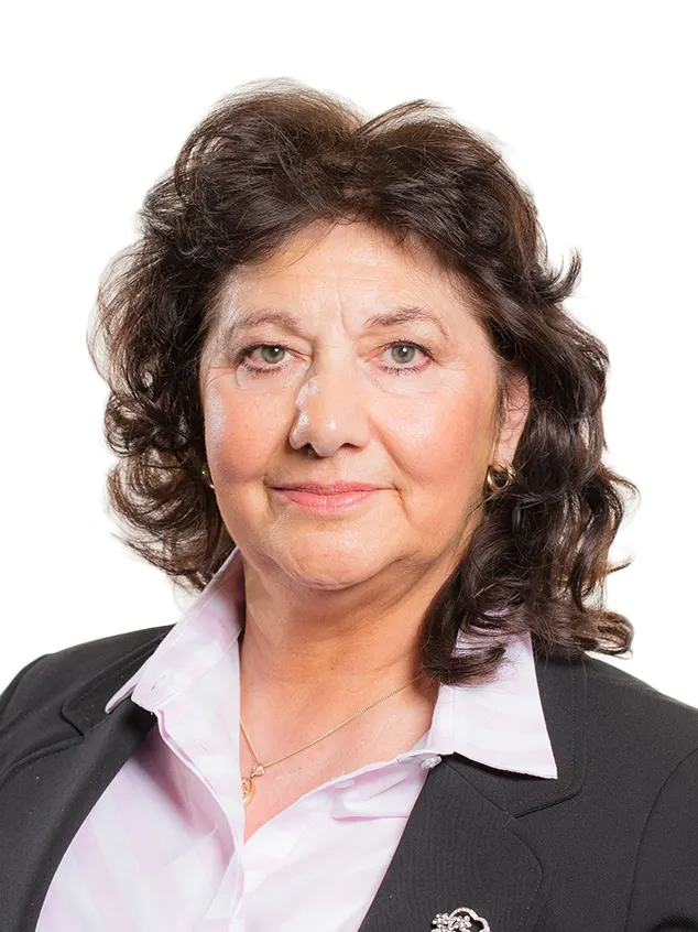 Caroline Jones