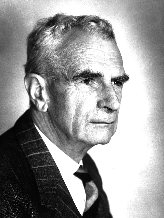 Lionel Bull