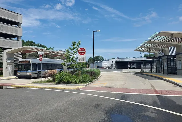 Eastern Avenue station