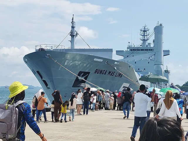 KA Bunga Mas Enam