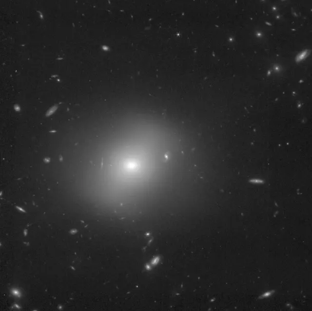 NGC 4883