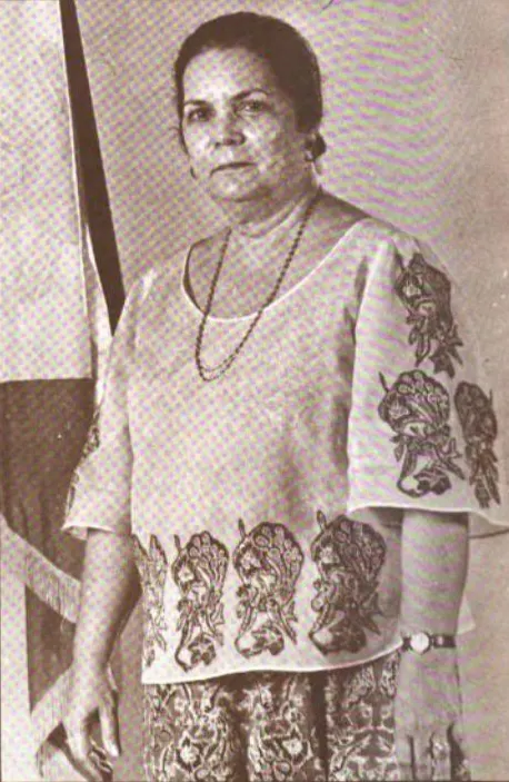 Maria Clara Lobregat