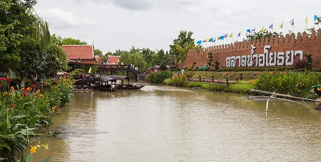 Ayothaya Floating Market
