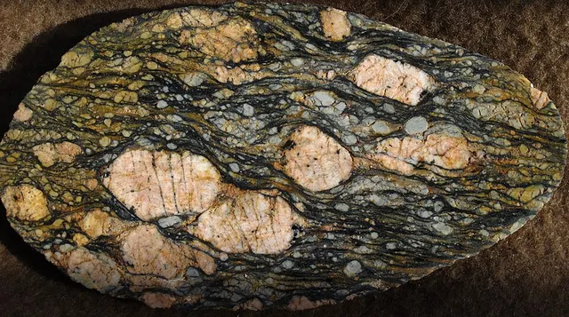 Porphyroclast