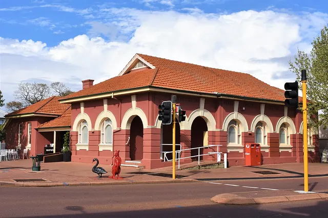 Victoria Park Post Office