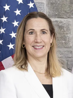 Kirsten Hillman