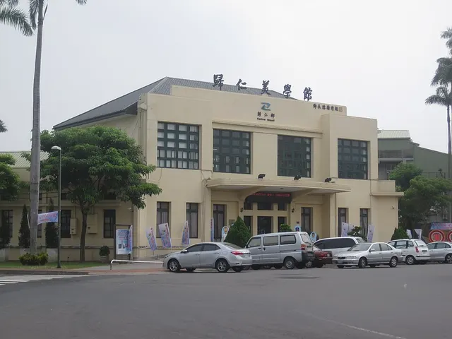 Guiren Living Art Center