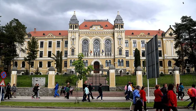 Márton Áron National College
