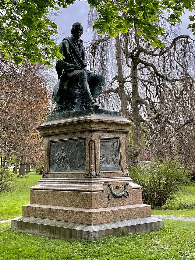Statue of Robert Burns