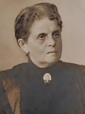 Adelaide de Morais Barros