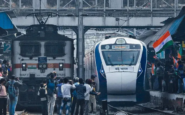 Howrah–New Jalpaiguri Vande Bharat Express