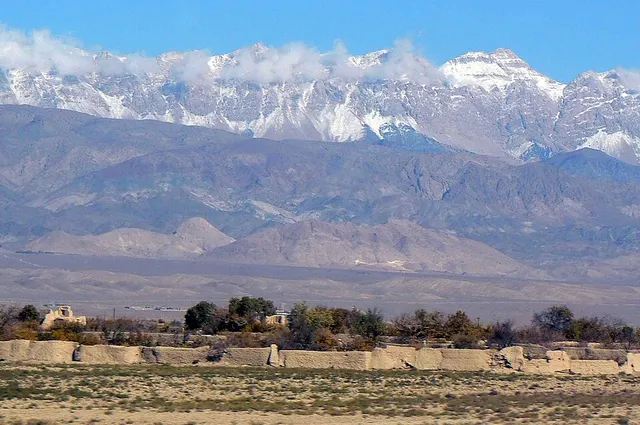 Garmsar County