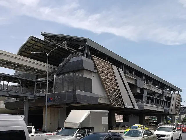 Si Udom MRT station