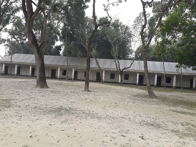 Pabitrajhar Karamatia Madrasa