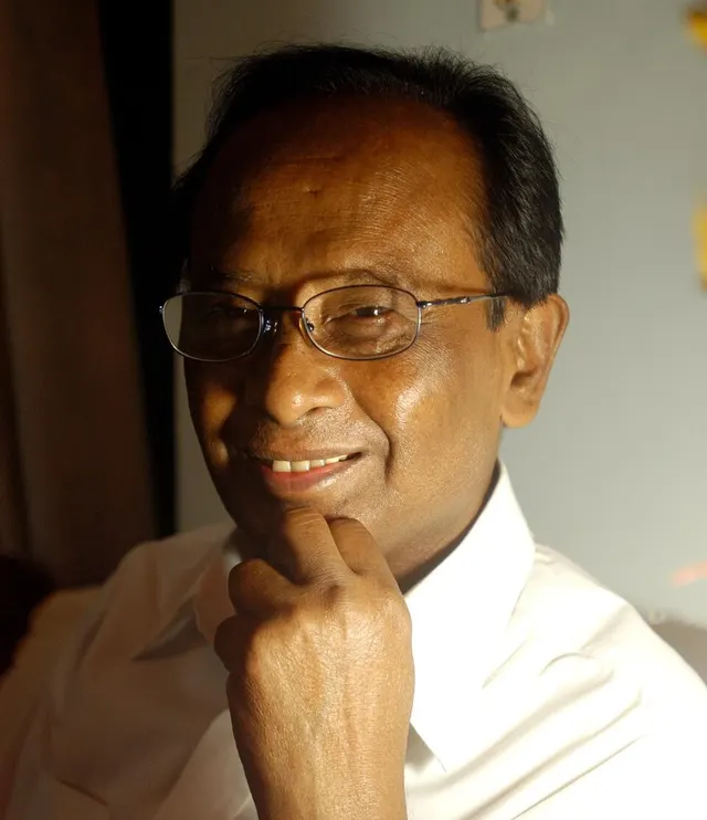 Maloy Krishna Dhar