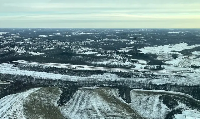 Barnesville-Bradfield Airport