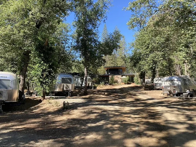 AutoCamp