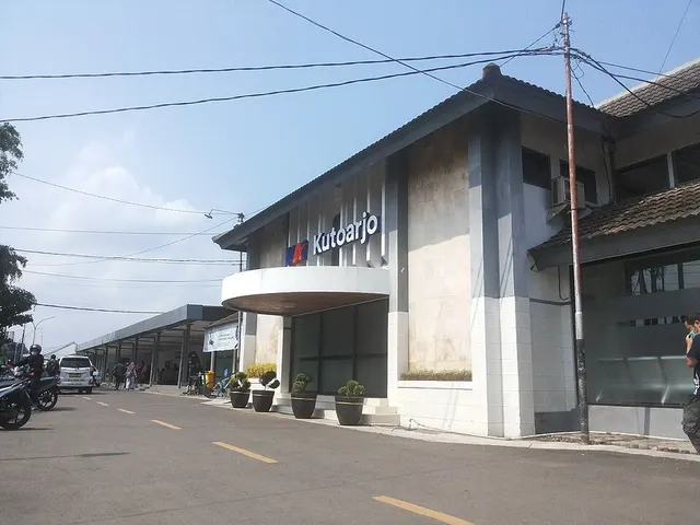 Kutoarjo railway station