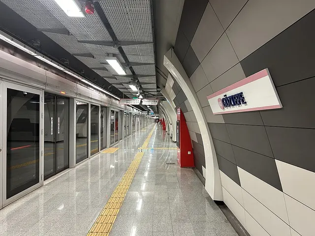 Göztepe Mahallesi station