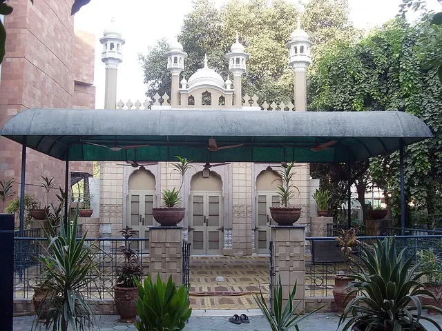 Yadgaar Mosque