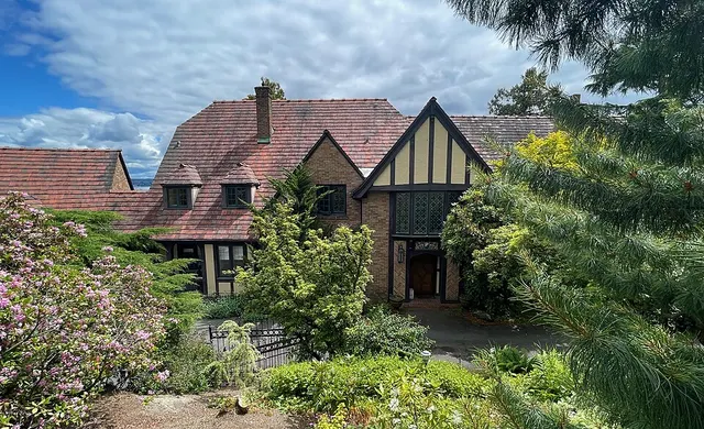 Jesse C. Bowles House