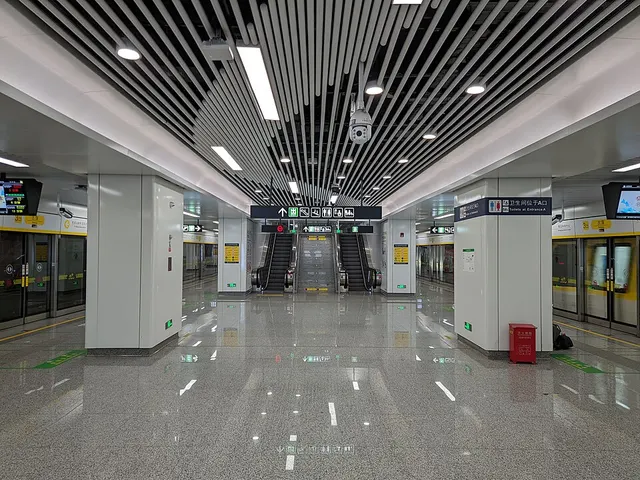 Gudang station