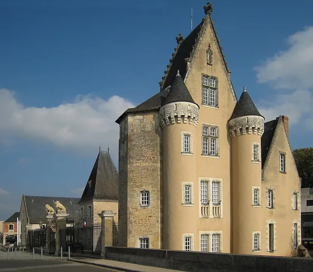 Carmes Castle