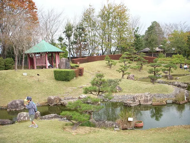 Manyō-no-Mori Park