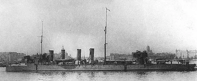 Russian destroyer Deyatelny