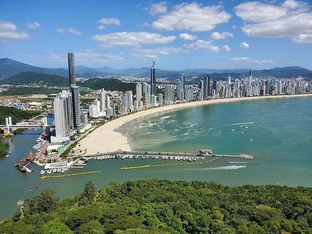 List of tallest buildings in Balneário Camboriú