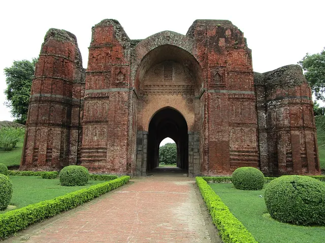 Dakhil Darwaza
