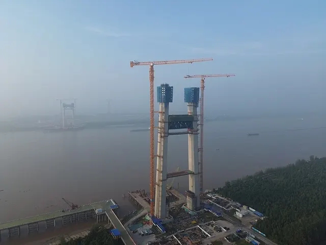 Libu Yangtze River Rail/Road Bridge