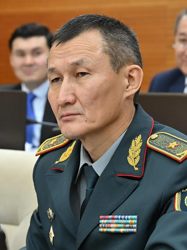 Syrym Şäriphanov