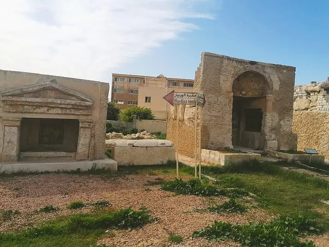 Wardian Tombs