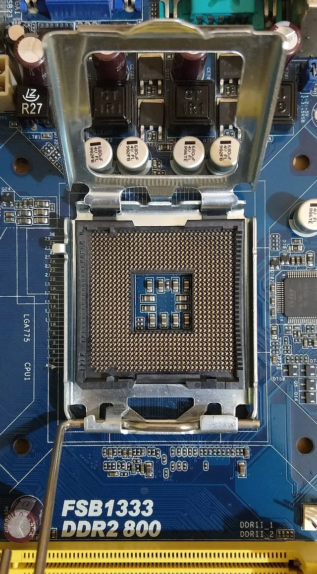 LGA 775