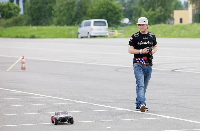 Radio-controlled car