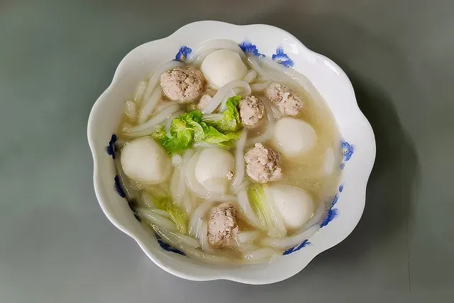 Silver needle noodles