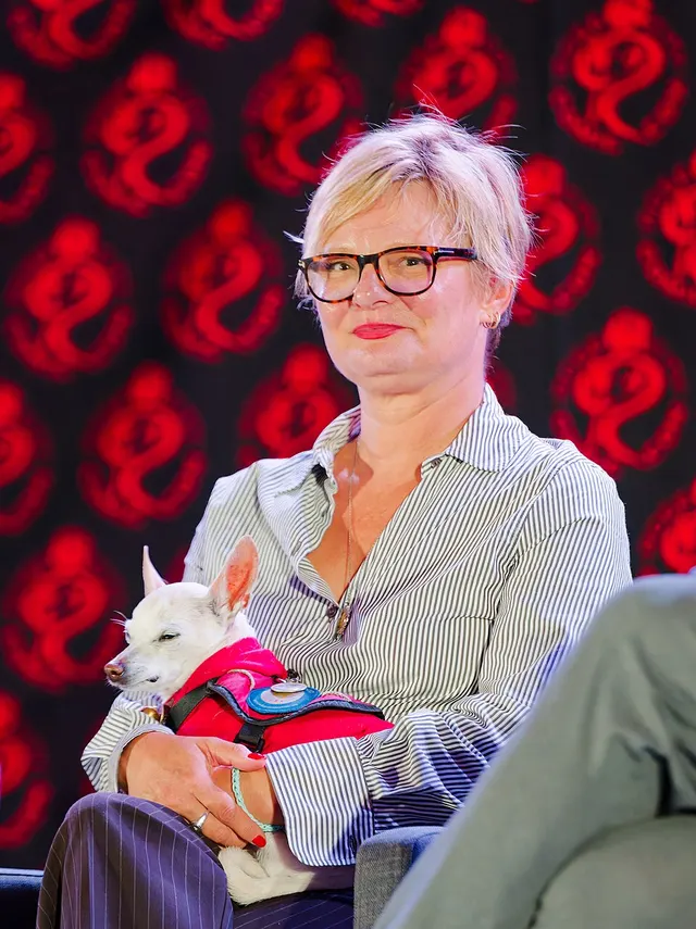 Martha Plimpton