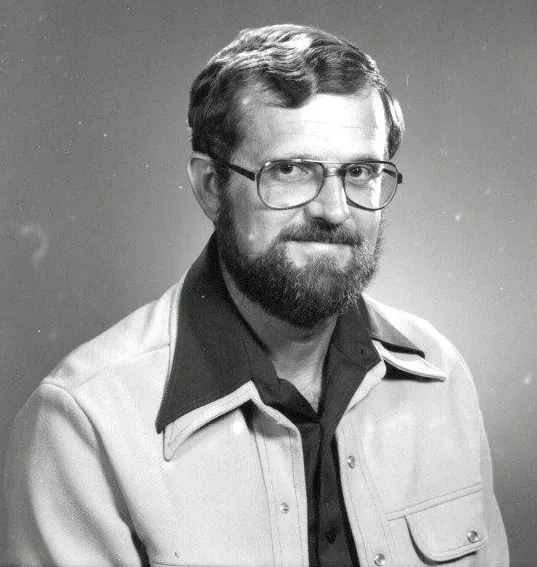 Larry Kusche