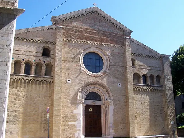 Liste des évêques de Fano