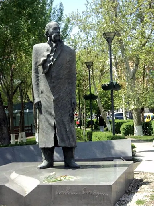Statue de William Saroyan