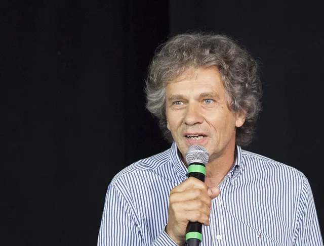 Claude Hennion