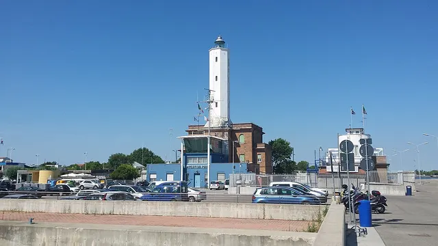 Phare de Marina di Ravenna