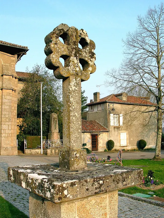 Croix de Beaune-les-Mines