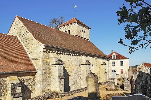 Église Saint-Vinard de Menesble