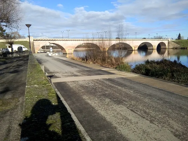 Pont de Cazères