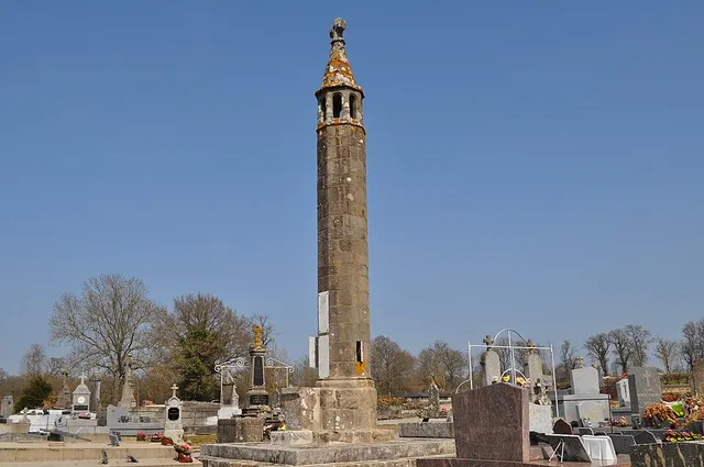 Lanterne des morts d'Oradour-Saint-Genest