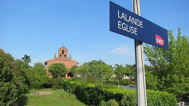 Place de l'Église-de-Lalande