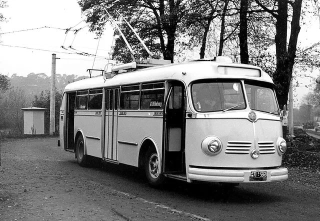 Mercedes-Benz O 320