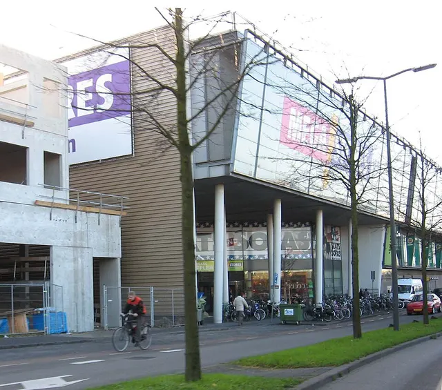 MegaStores